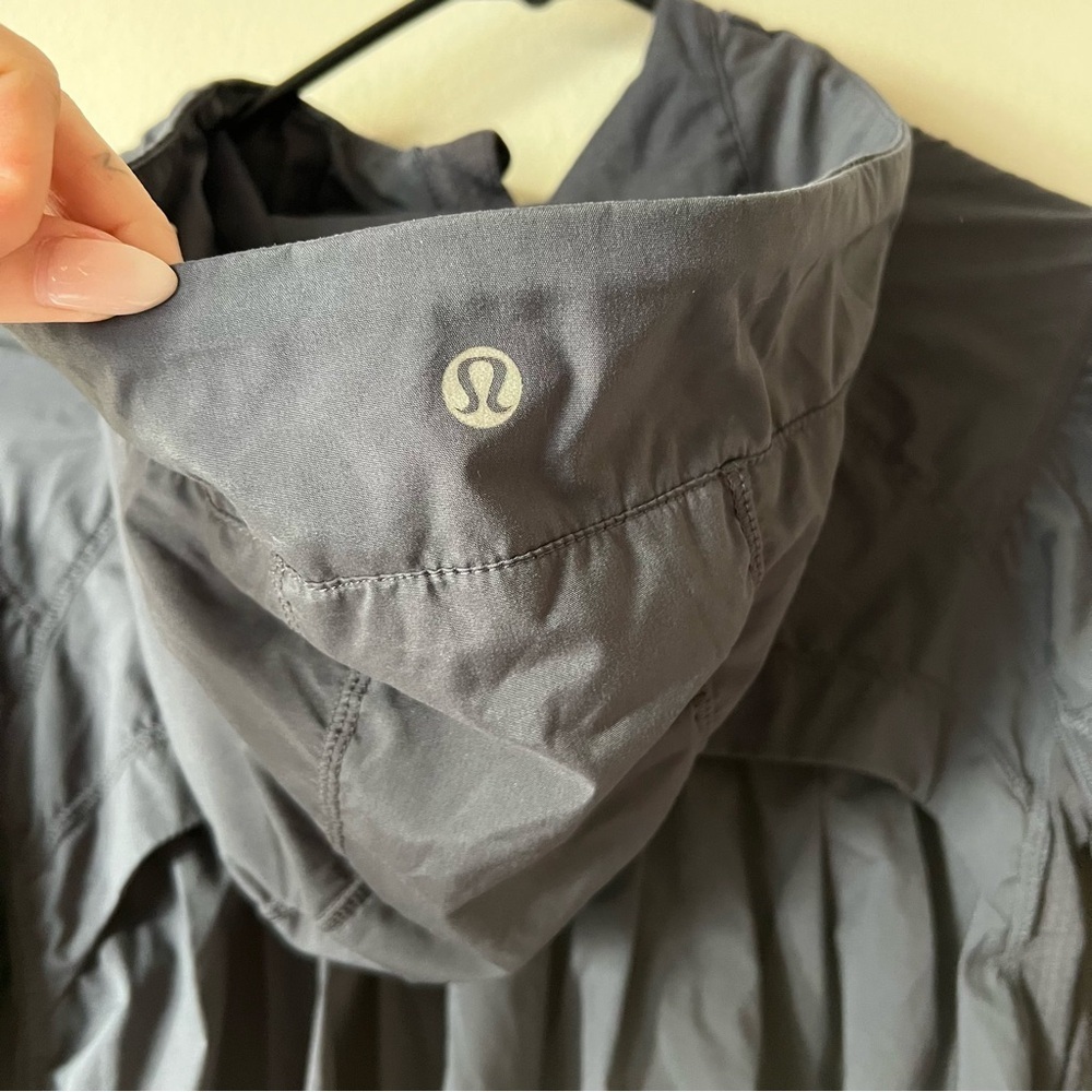 Lululemon Resolution Jacket View 5